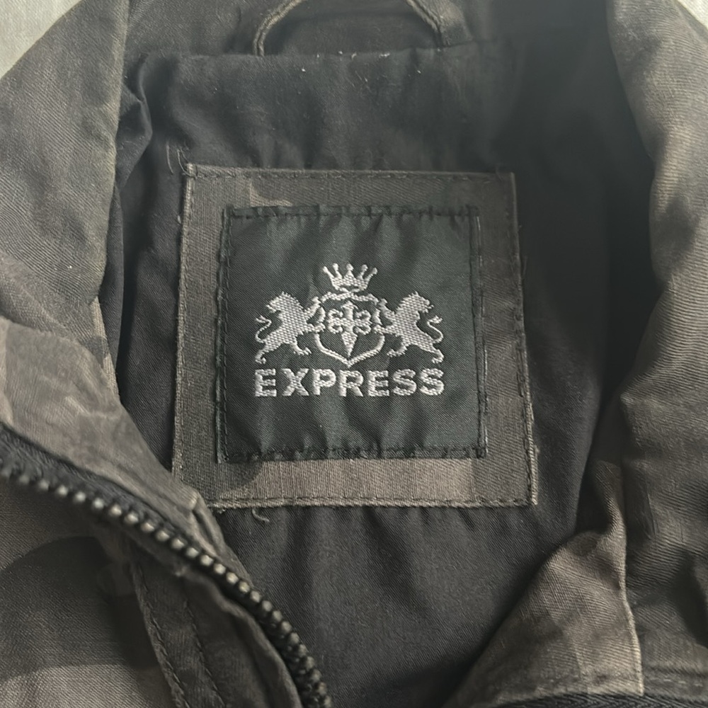 Express Jacket - Picture 2 of 3